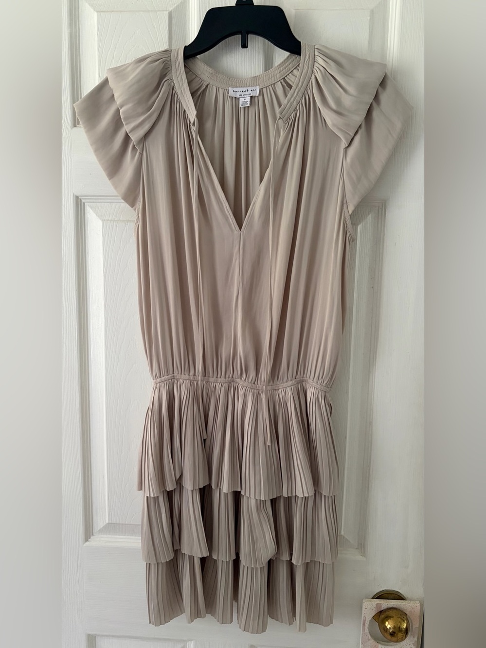 Current Air Beige Tiered Pleated V-Neck Tunic Dress